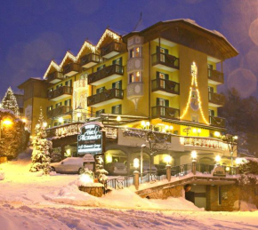 Отель Alexander Hotel Alpine Wellness Dolomites, Молвено